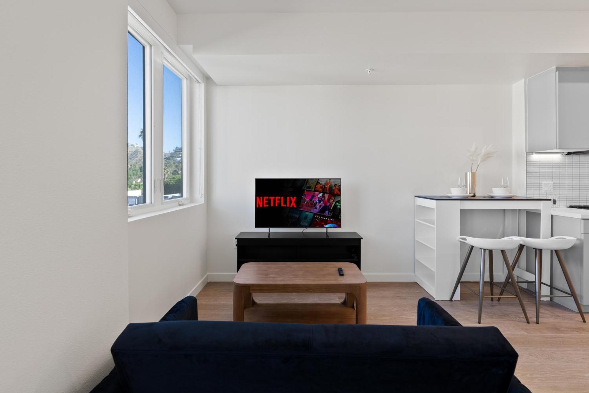 Bright Studio On Sunset Blvd, Free Parking, Gym, And Pool Los Ángeles Exterior foto